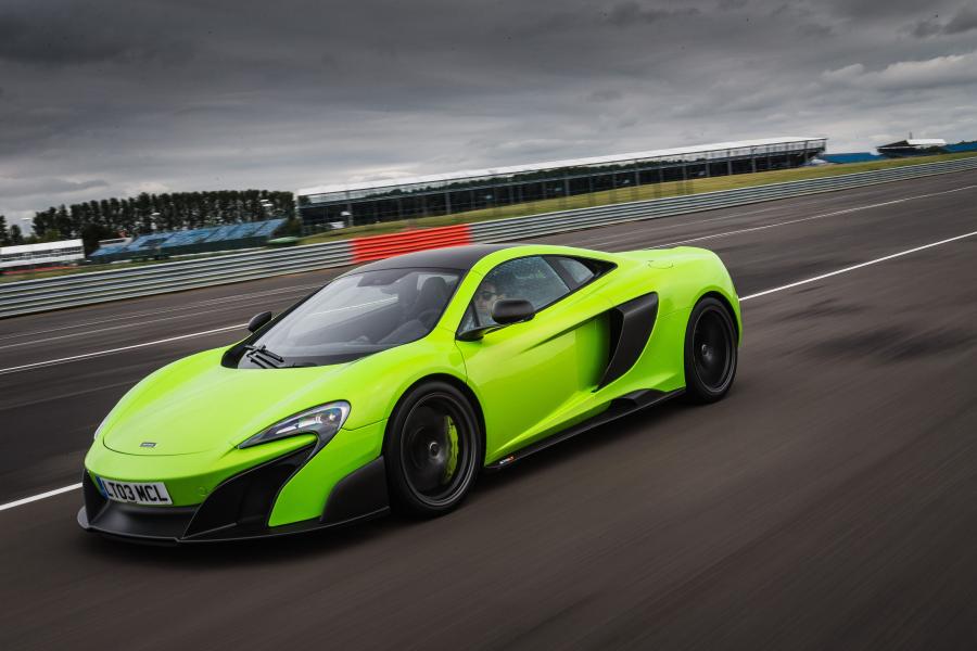  McLaren 675LT 2015 года  (WW) (фото 38 из 39)